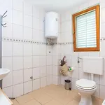 2 Bedroom Front In Ferienhaus Crikvenica