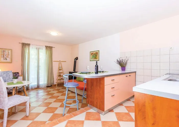 2 Bedroom Amazing In Crikvenica