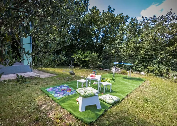 Prázdninový dům 2 Bedroom Amazing In Crikvenica