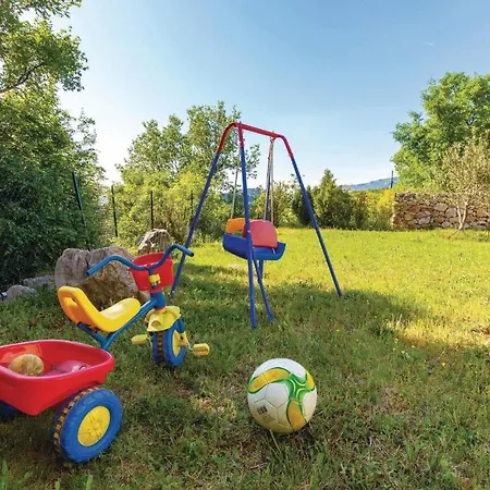 2 Bedroom Amazing In بيت للعطل تْسْغيكفانِتْسا