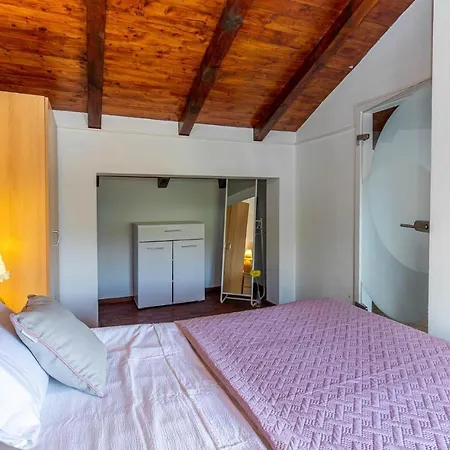 2 Bedroom Front In