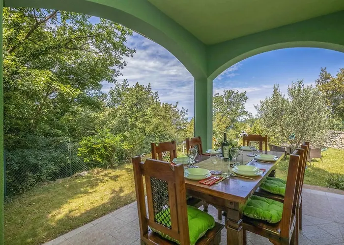 2 Bedroom Amazing In Dom wakacyjny
